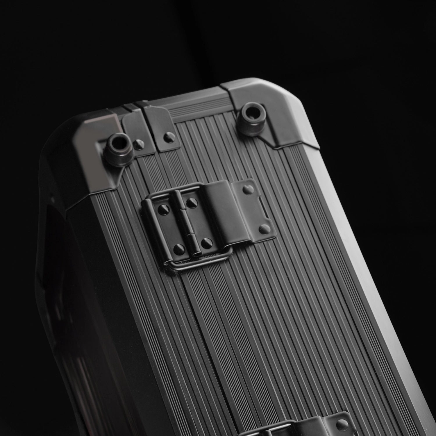 ErgoStrike7 Armory Case Limited Edition: Tactical Gift Kit for FPS Gamers - RAGNOK