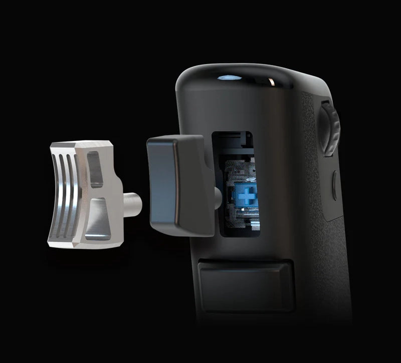 Replaceable side module design of the RAGNOK FireGrip gaming mouse.