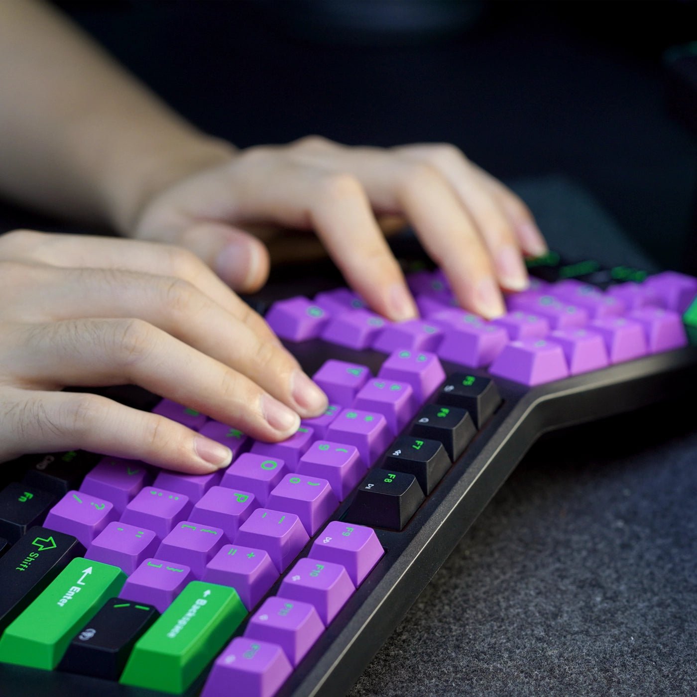 RK104: Split Ergonomic Mechanical Keyboard for Gaming & Office - RAGNOK